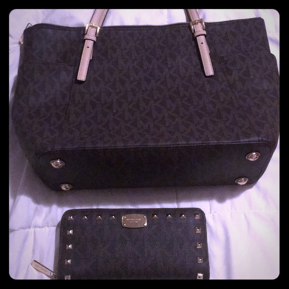 Michael kors purse and wallet